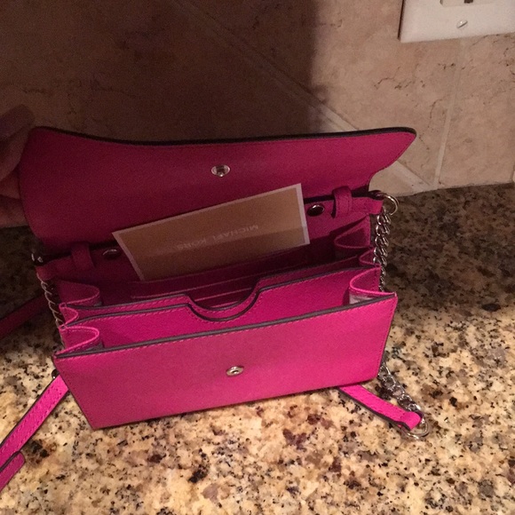 Like New - Picture 2 of 2